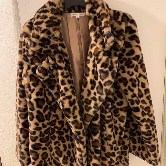 Faux fur coat - Picture 2 of 4